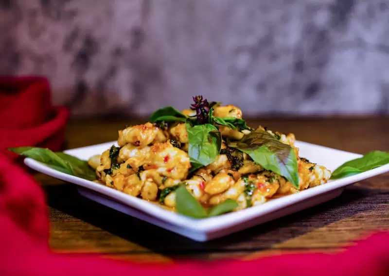 C17 Bombay Basil Chicken [ BBC ]